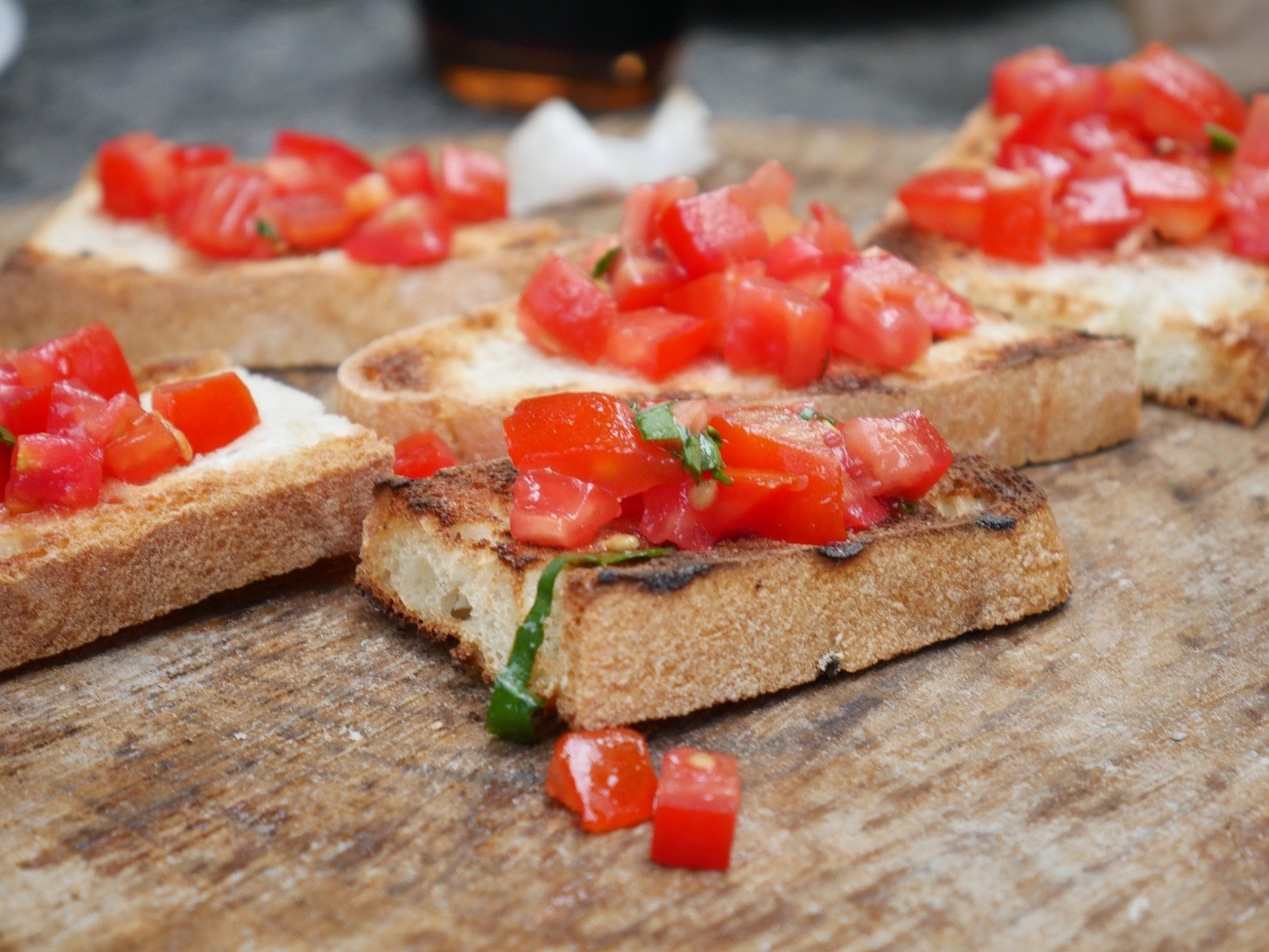 bruschetta-1623399_1920.jpg